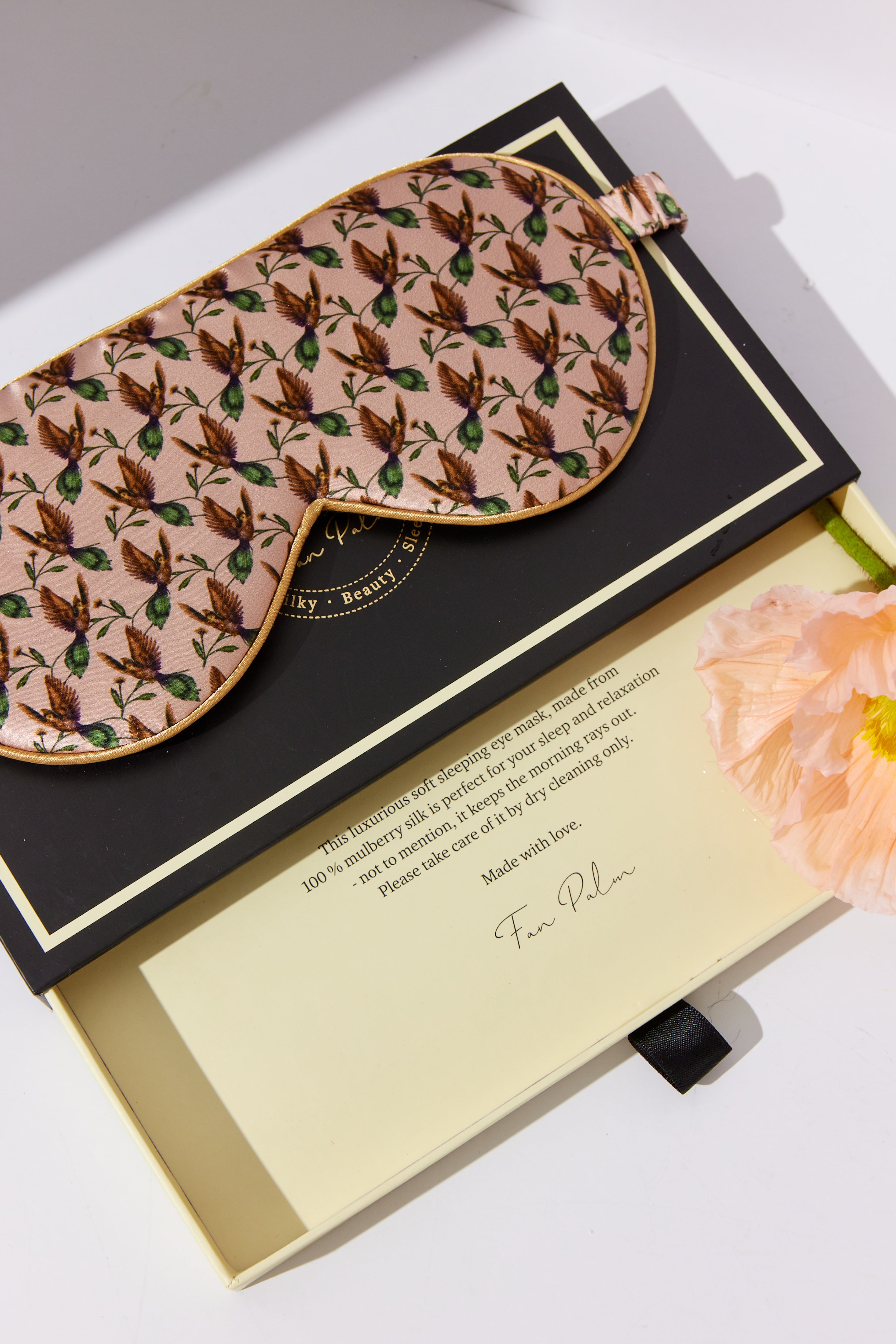 Silke sovemaske - Rose Hummingbird